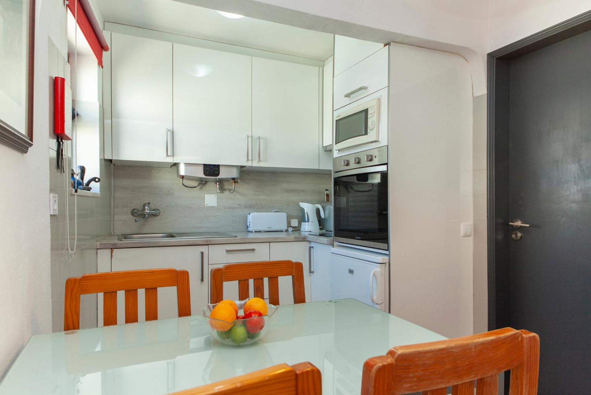 B12 - Pool And Sun Apartment 拉哥斯 外观 照片